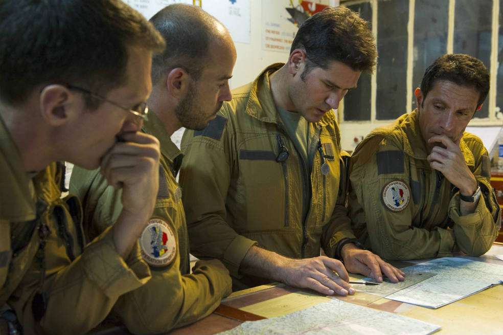 Militares franceses preparan la intervención militar en varios puntos de Malí donde hay campamentos islamistas. / EFE