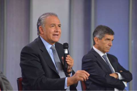 La orden es arreciar la campaña militar contra disidencias de Farc: Naranjo