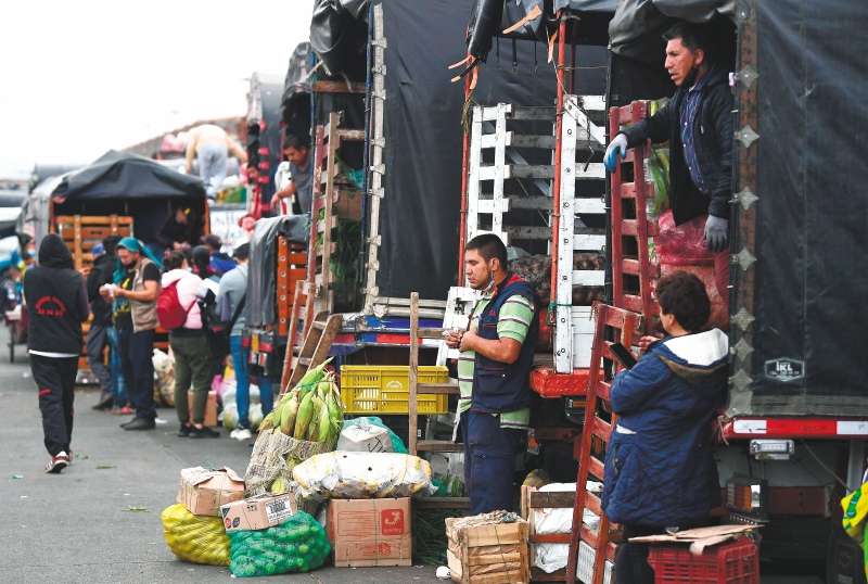 La dificultad para transportar los alimentos favorece la intermediación y disminuye la rentabilidad. / Gustavo Torrijos.