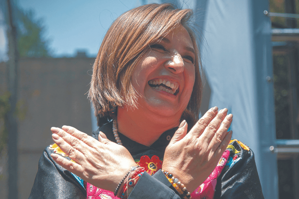 Xochitl Gálvez, senadora e ingeniera de ascendencia indígena otomí.