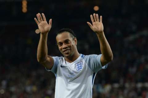 Ronaldinho jugaría partido de exhibición con el América de Cali