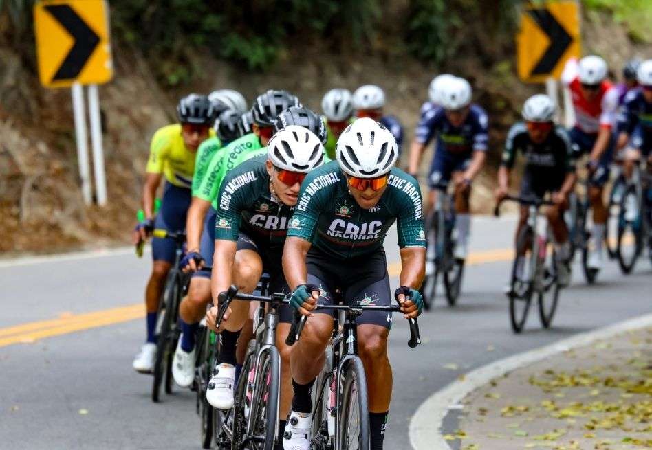 Ciclismo indígena en el podio: el CRIC y Leison Maca hacen historia en el Clásico