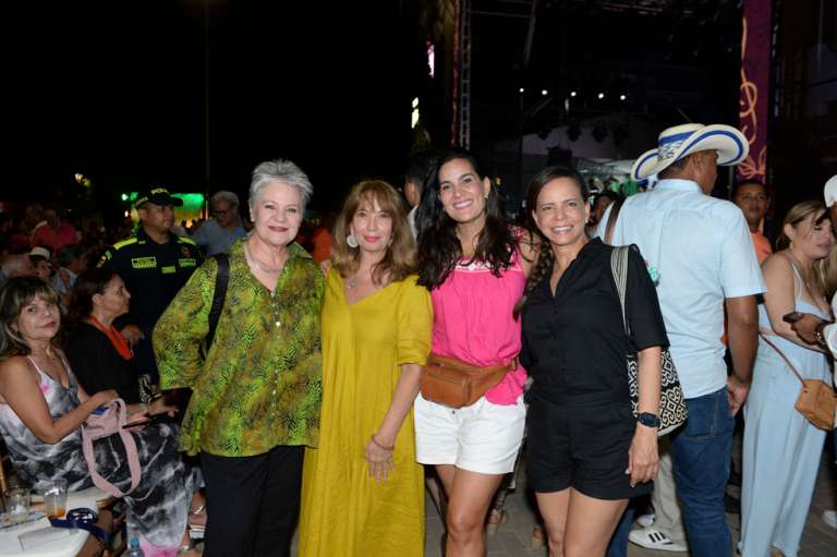Clara Maria Ochoa, María Jimena Dusan Vanesa de la Torre Patricia Fragoso