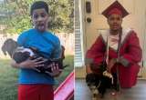Joven se prepara para su graduación con la tierna ayuda de su mascota (video)