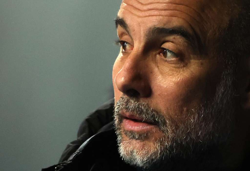 Ipswich (United Kingdom), 19/01/2025.- Manchester City manager Pep Guardiola arrives at the Portman Road stadium ahead of the English Premier League match between Ipswich Town FC and Manchester City, in Ipswich, Britain, 19 January 2025. (Reino Unido) EFE/EPA/NEIL HALL EDITORIAL USE ONLY. No use with unauthorized audio, video, data, fixture lists, club/league logos, 'live' services or NFTs. Online in-match use limited to 120 images, no video emulation. No use in betting, games or single club/league/player publications.