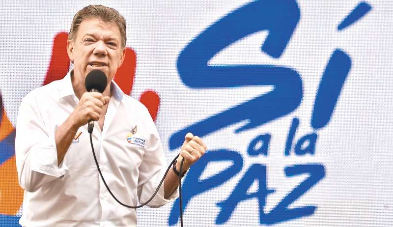 Para el presidente Santos, la paz es el bien supremo de una sociedad, el más sagrado y el legado más valioso que podemos dejarles a nuestros hijos. / AFP