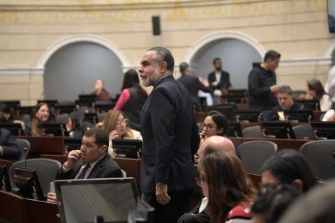 Ministro del Interior solicita sanciones para congresistas que falten a las sesiones