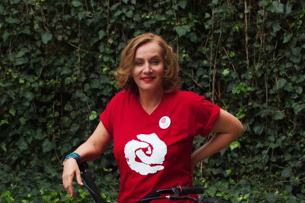 Alejandra Borrero es directora de Casa E y una de las que impulsa el Festival Ni con el pétalo de una rosa. / Cortesía Casa E