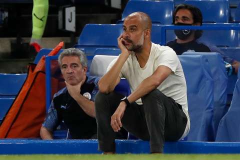 Guardiola reconoció que para el Manchester City es imposible fichar delanteros