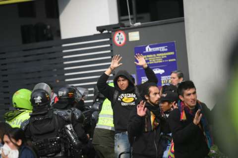 Policía desmiente supuesta intervención de dos uniformados en marcha estudiantil