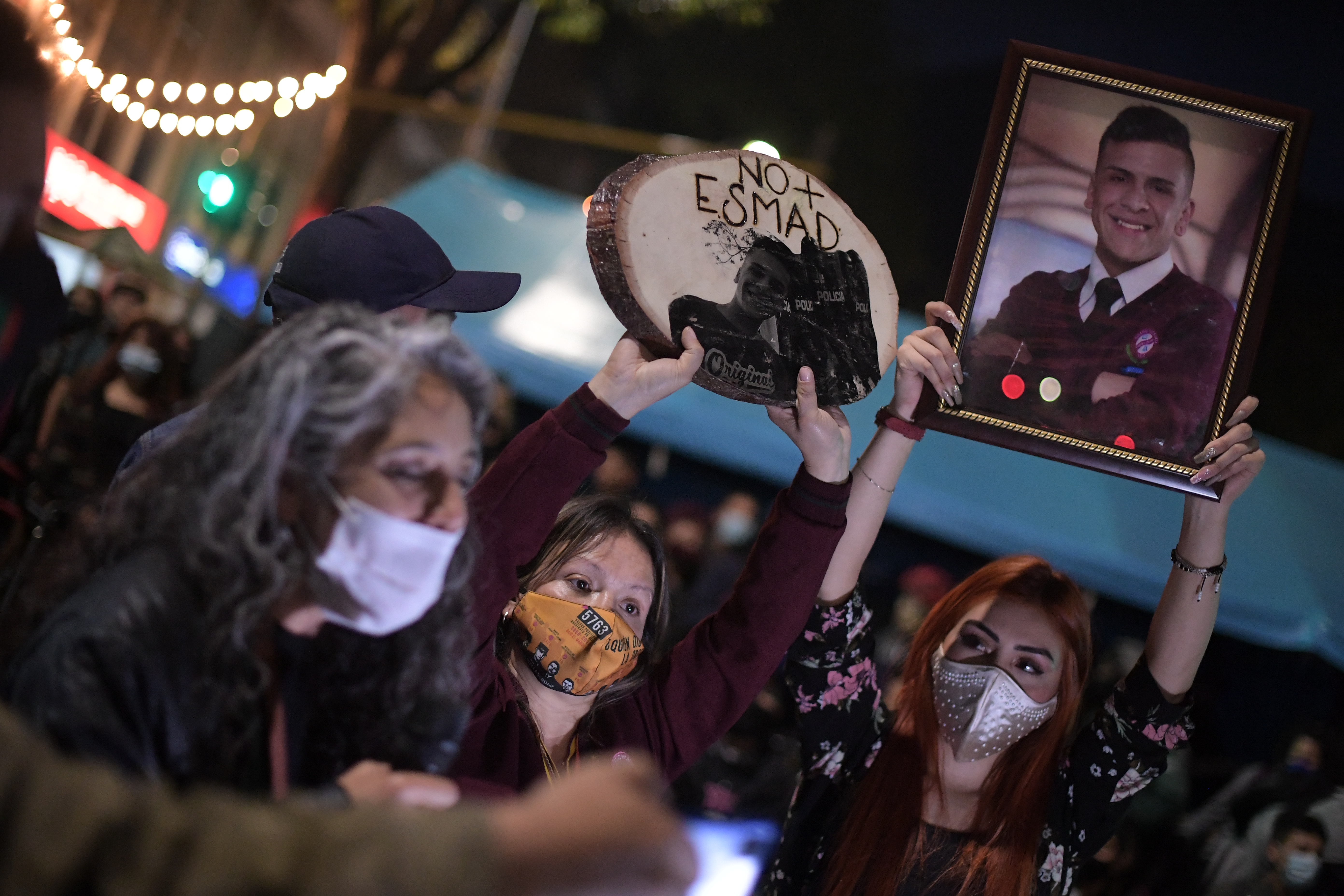 Homenaje en la Calle 19 con 4, donde se conmemoró un año del asesinato de Dilan Cruz  a manos del Policía Manuel Cubillos del ESMAD; asistió su madre, hermana, abuelo, otros familiares y amigos.