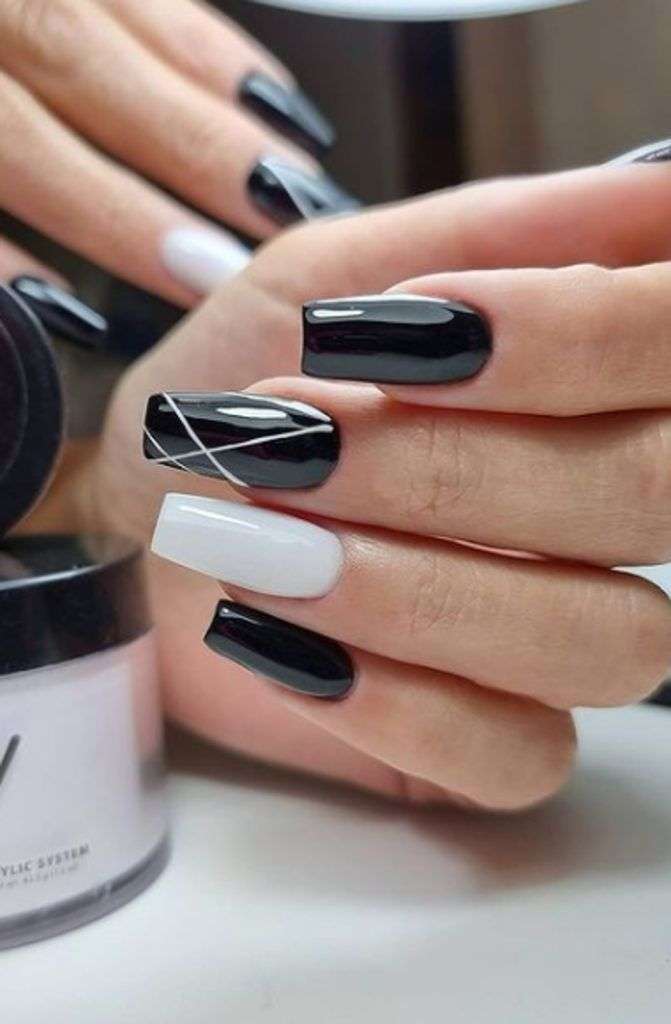 Uñas blanco con negro