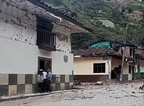 Ataque con explosivos a estación de Policía en La Vega (Cauca) dejó varios heridos