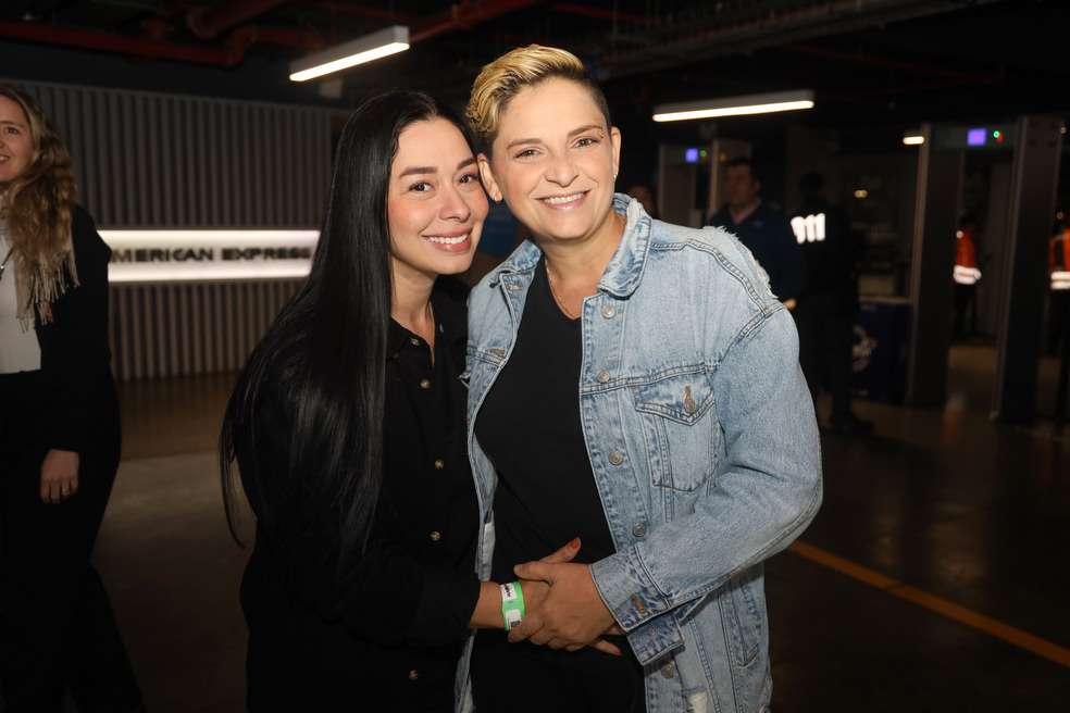 Kelly Barrios y Camila Chain
