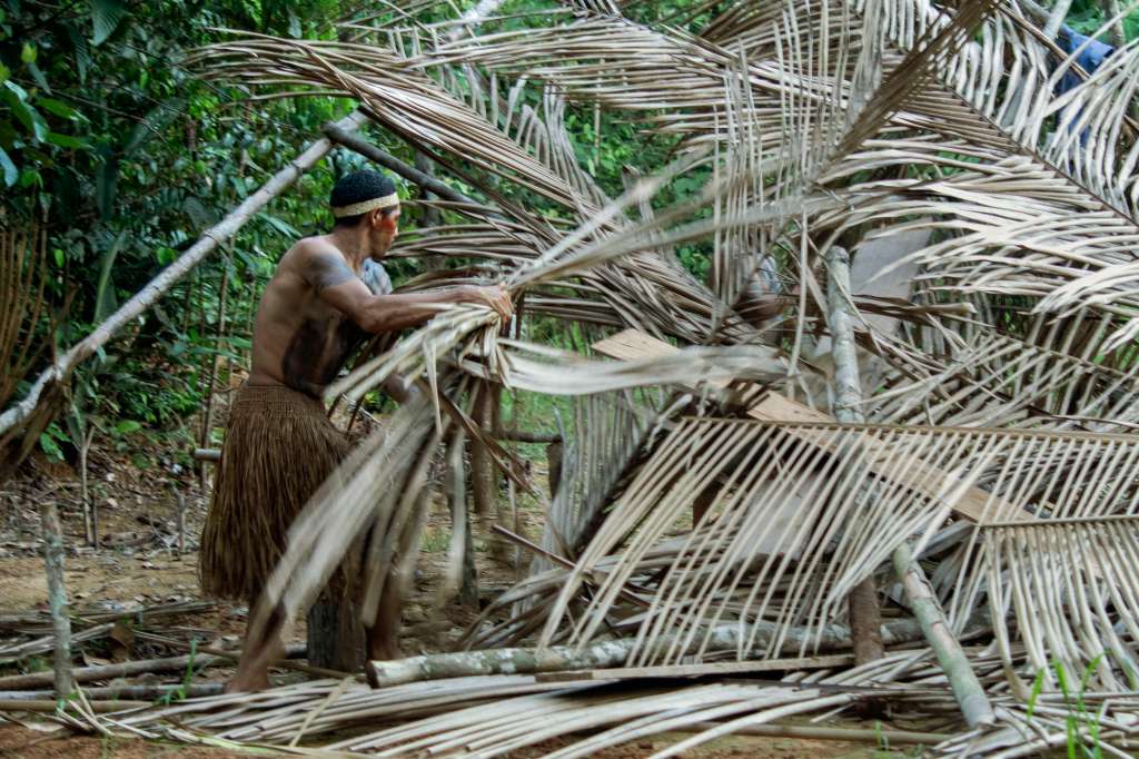 Indígenas Mura, en Brasil y su lucha por proteger la Amazonia su territorio.