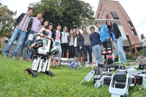 La era de los robots en las universidades colombianas
