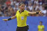 Stéphanie Frappart será la primera mujer en arbitrar la Supercopa de Europa