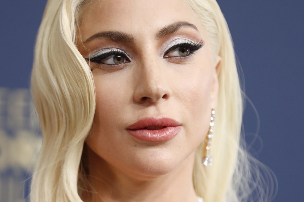 Santa Monica (United States), 27/02/2022.- Lady Gaga poses on the red carpet during the 28th Screen Actors Guild Awards at the at the Barker Hangar in Santa Monica, California, USA, 27 February 2022. (Estados Unidos) EFE/EPA/CAROLINE BREHMAN