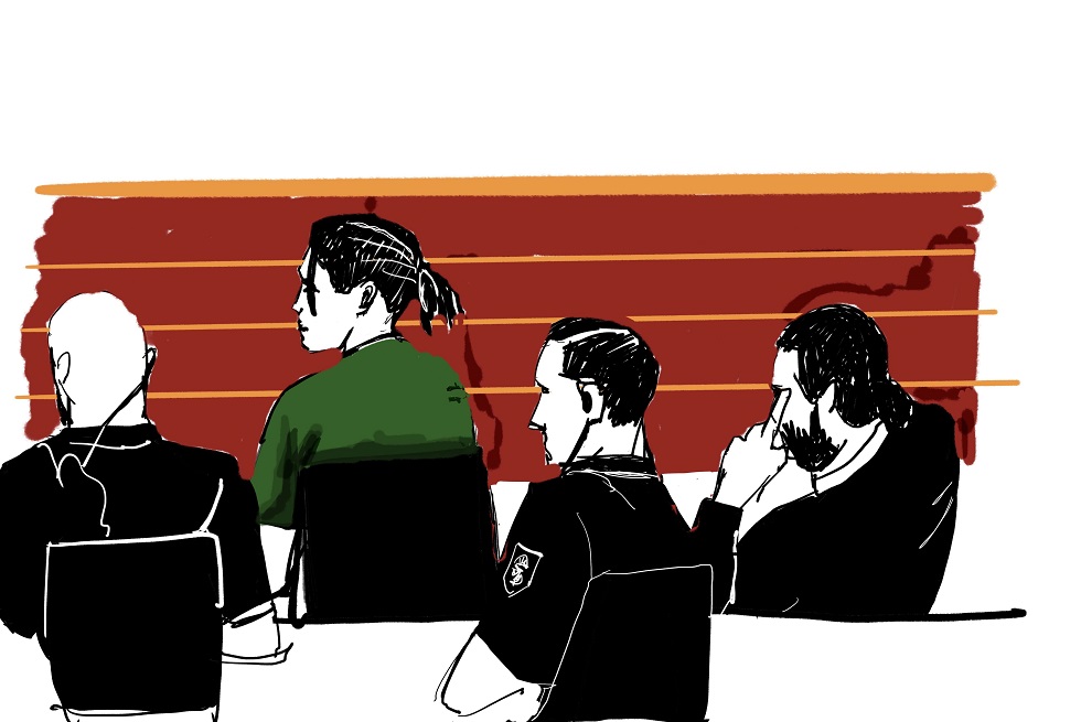 Un dibujo de la sala de juicio contra Rakim Athelaston Mayers, conocido como ASAP Rocky.EFEEn unas fotos de la víctima tomadas por los investigadores el 30 de junio y difundidas la semana pasada por la prensa sueca se ven profundas heridas en varias partes del cuerpo, aparentemente provocadas por un objeto cortante.