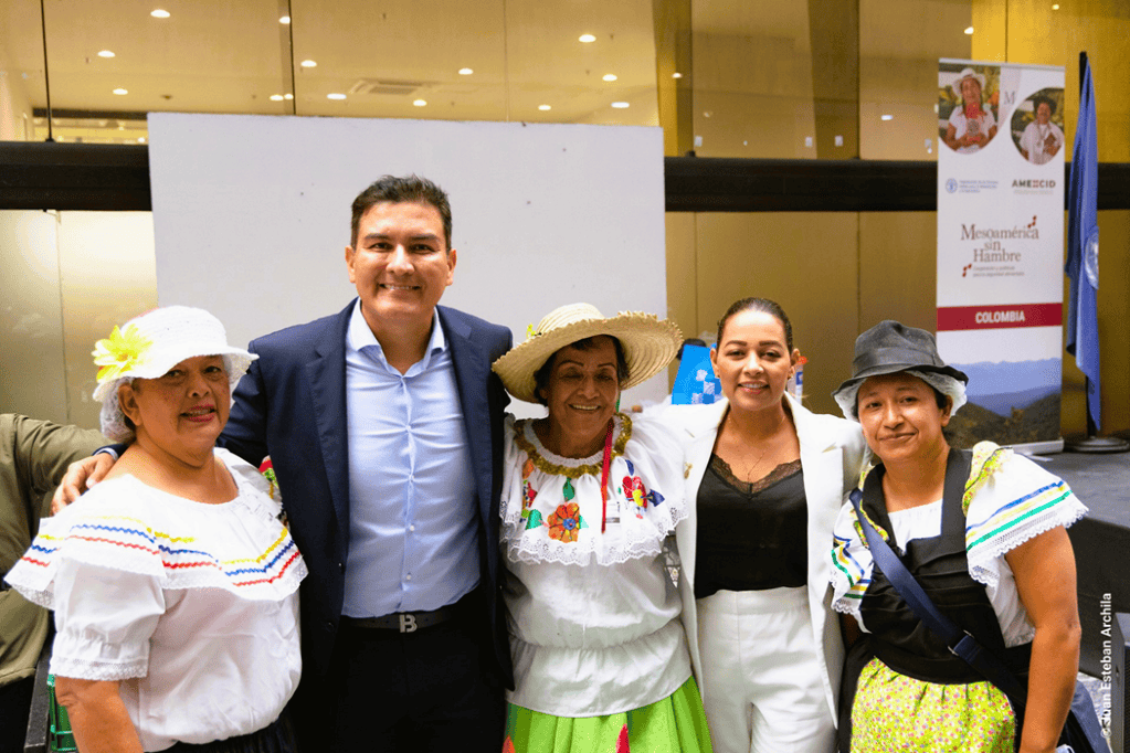 Congresistas y mujeres rurales. /FAO Colombia