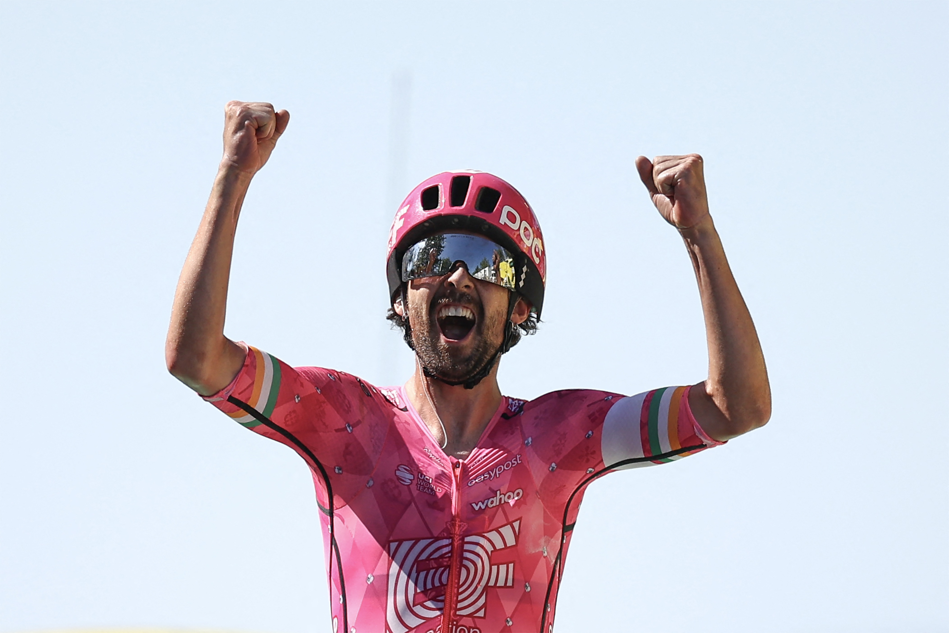 El irlandés Ben Healy (EF Education EasyPost) celebra su victoria en la sexta etapa del Tour de Francia.