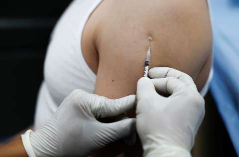 ¿Realmente se “perdieron” 25.000 vacunas contra el mpox en Colombia? No es tan sencillo