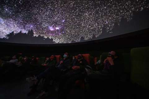 Dónde ver el eclipse, festivales y más eventos para asistir este puente en Bogotá