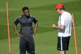 Escándalo en PSG antes de partido de Champions: jugador llamó "marica" al técnico