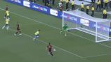 El insólito gol que falló Rafael Santos Borré contra Brasil: “¿para qué te traje?”