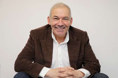César Escola presenta café-concert con Carlos Calero ¿qué hacen en escena?