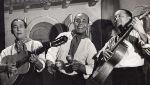 Buchipluma no ma’ (El cajón de Santaora)