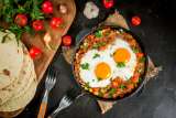 Comienza el día con un delicioso desayuno de huevos rancheros