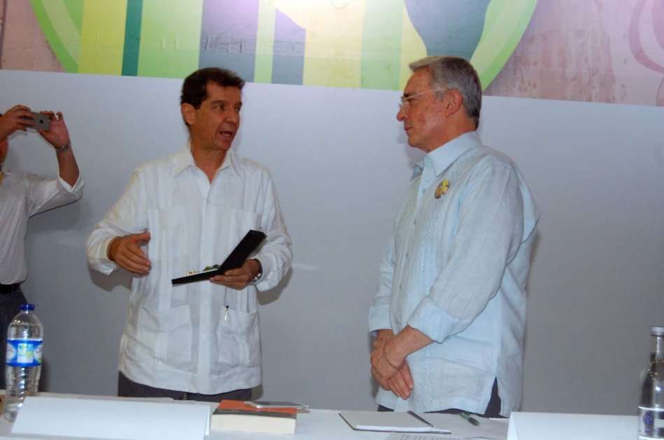 José Félix Lafaurie, presidente de Fedegán, y Álvaro Uribe, senador del Centro Democrático. / Cortesía