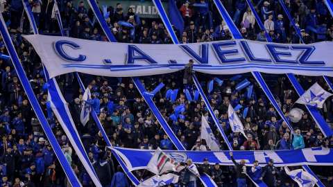 Cuatro jugadores en Argentina, separados de su club por presunta violación a una mujer
