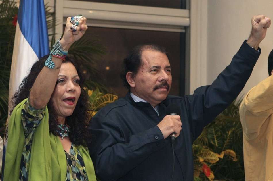 Daniel Ortega, presidente de Nicaragua, y su esposa, Rosario Murillo. / Reuters