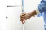 Agua potable, un reto pendiente de los hospitales