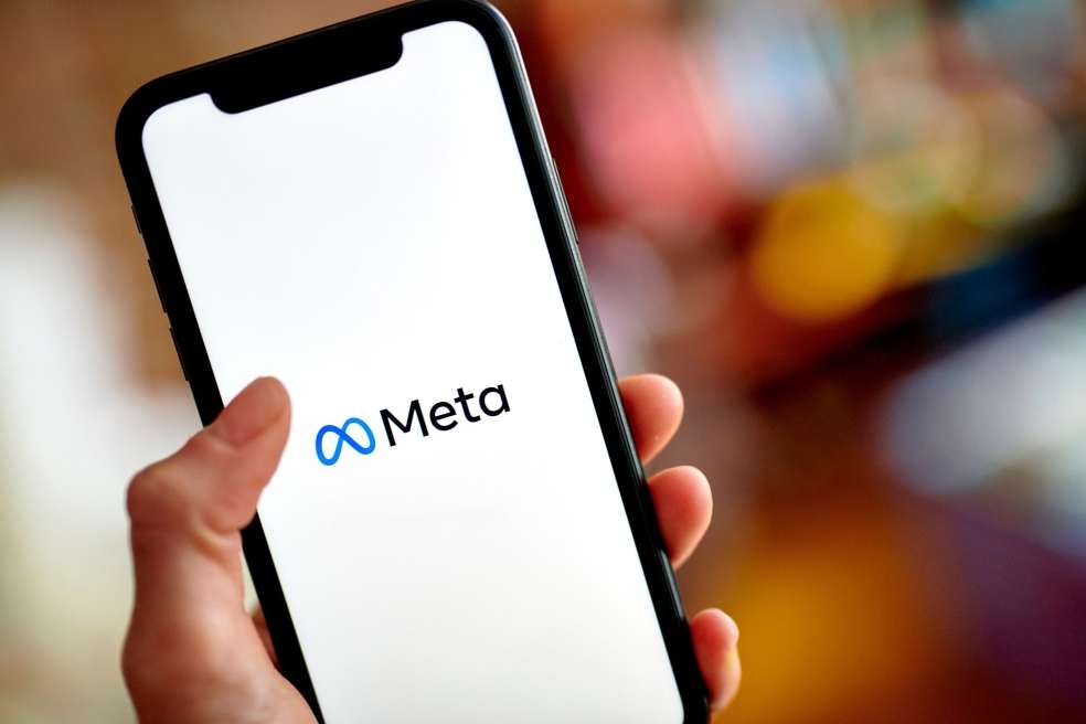 Meta reporta la primera disminución de ventas en su historia
