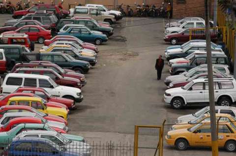 Alcaldía de Bogotá decreta aumentos en tarifas de parqueaderos