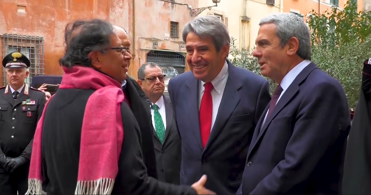 El presidente tuvo una reunión con la comunidad de Sant'Egidio, un movimiento internacional de personas que promueven la paz en el mundo.