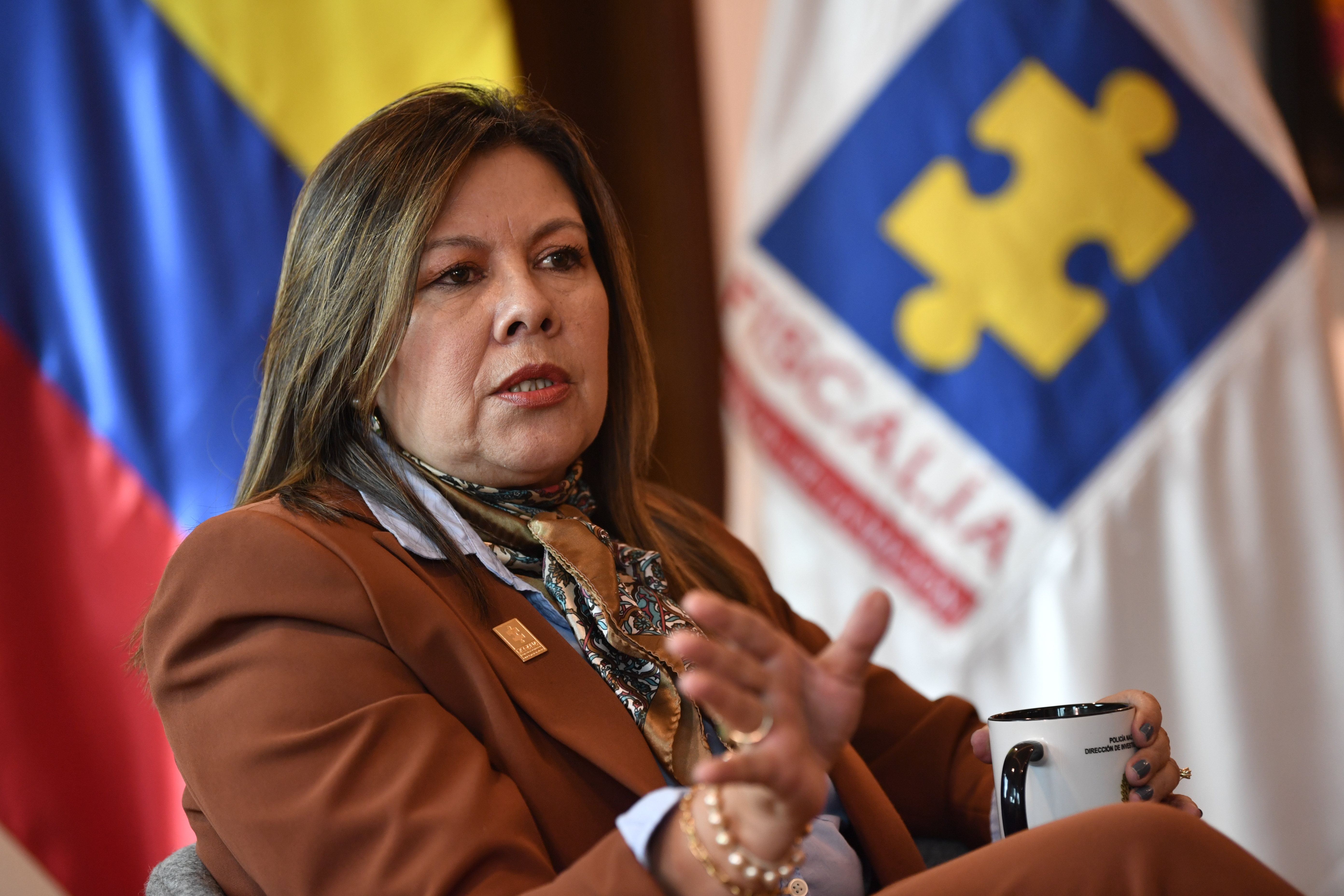 Fiscal general de la nación durante entrevista