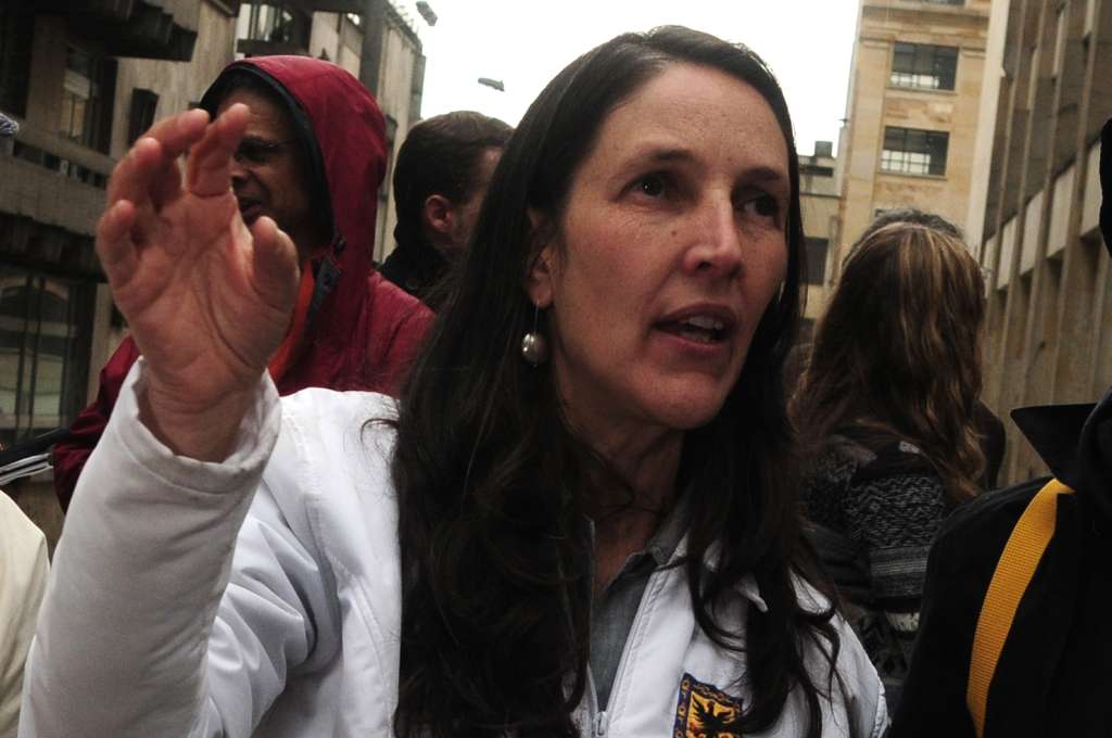 María Valencia Gaitán es la nieta de Jorge Eliécer Giatán. Fue secretaria de Hábitat durante la alcaldía de Petro en Bogotá.