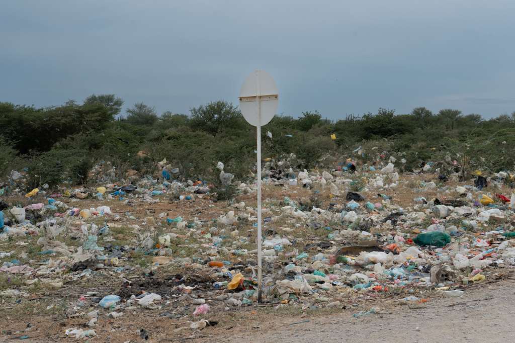 Este es ‘el monte’, el lugar al que muchos habitantes de Flor del Campo van a hacer sus necesidades fisiológicas.