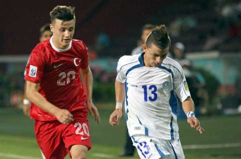 Turquía hizo respetar su casa y derrotó a El Salvador 3-0