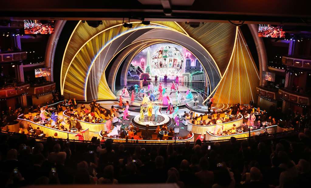 Hollywood (United States), 27/03/2022.- 'We Don't Talk About Bruno' is performed during the 94th annual Academy Awards ceremony at the Dolby Theatre in Hollywood, Los Angeles, California, USA, 27 March 2022. The Oscars are presented for outstanding individual or collective efforts in filmmaking in 24 categories. (Estados Unidos) EFE/EPA/ETIENNE LAURENT