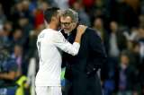 ¿Cristiano Ronaldo le susurró al oído a Blanc que quiere "trabajar" para el PSG?