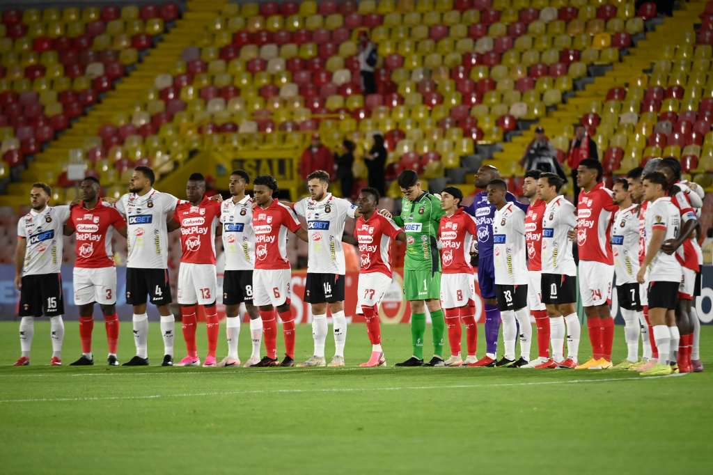 Partido Santa Fe vs Caracas de Venezuela por la Copa Conmebol Sudamericana en el Estadio El Campin de Bogotá