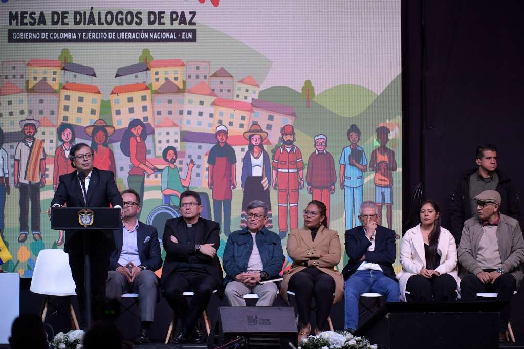 Vista general hoy de la instalación del Comité Nacional de la Participación - instancia transitoria de la Mesa de Diálogos de Paz, en Bogotá (Colombia).