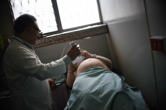 Estos son los riesgos de sufrir problemas de tiroides si eres niño o estás embarazada