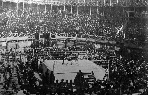 Cuando la plaza de toros fue ring de boxeo