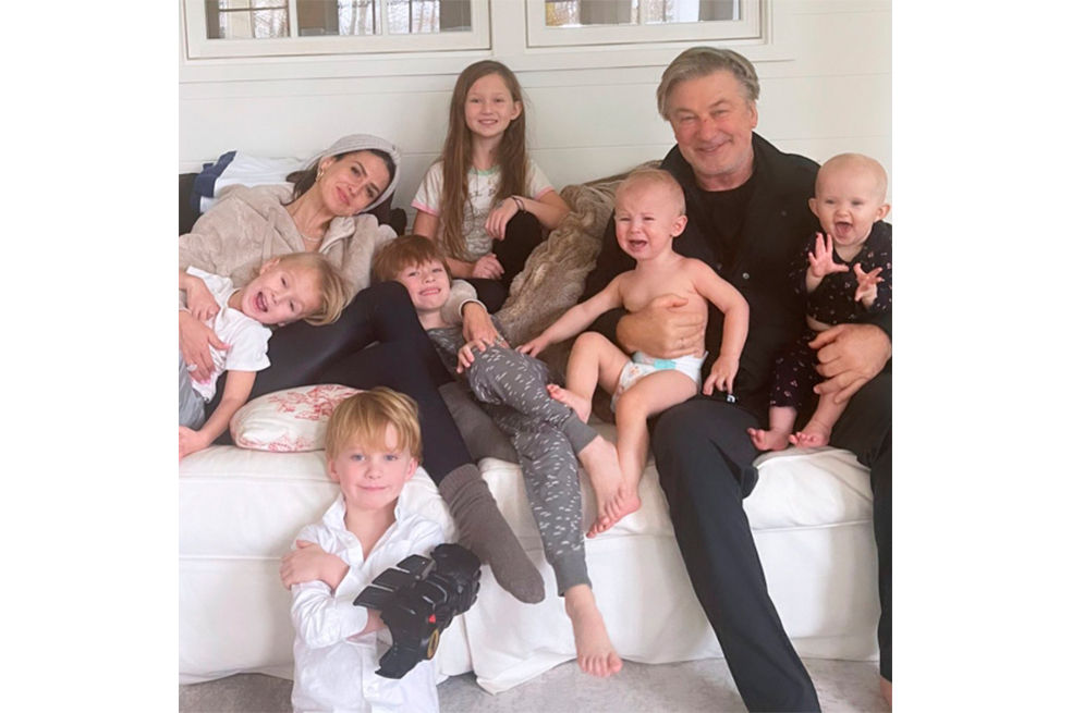 Alec Baldwin tiene 64 años. Su hija mayor, Ireland, tiene 27.